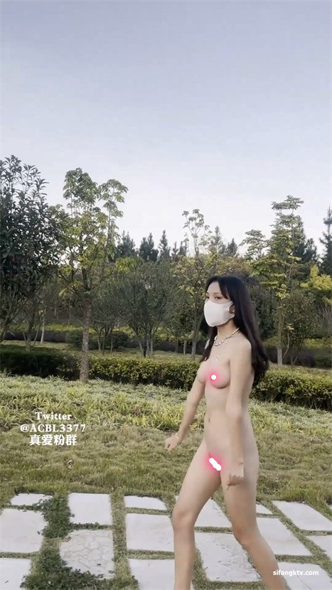 推特露出女神『爱吃菠萝』真爱粉极限露出挑战