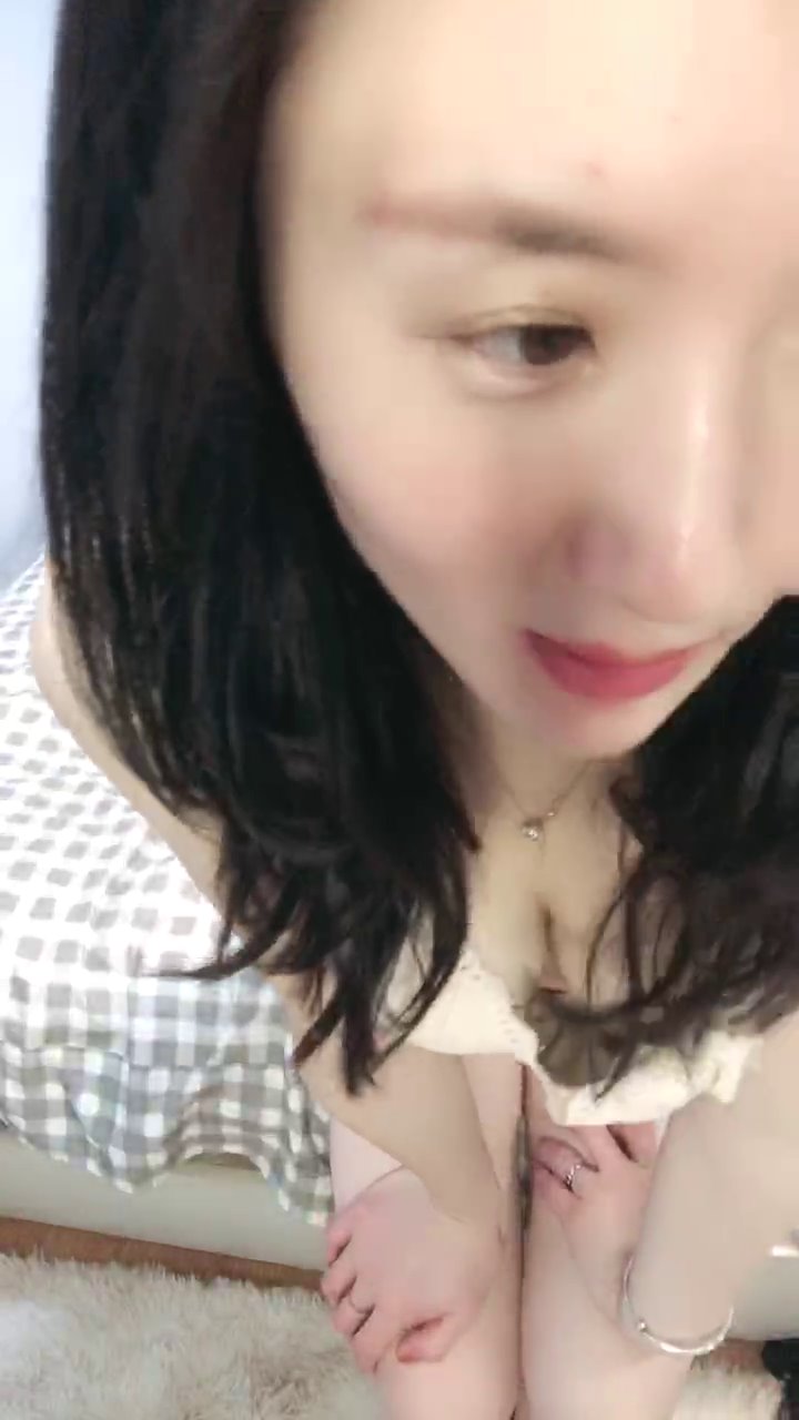 骚劲十足气质美少妇