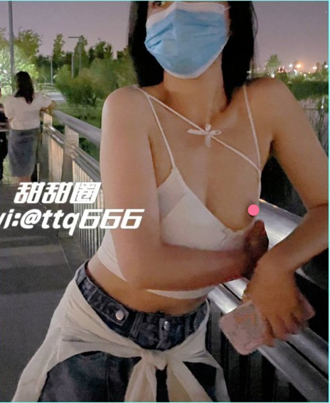 肥臀人妻『甜甜圈】丰臀少妇『小阿姨』付费电报群私拍