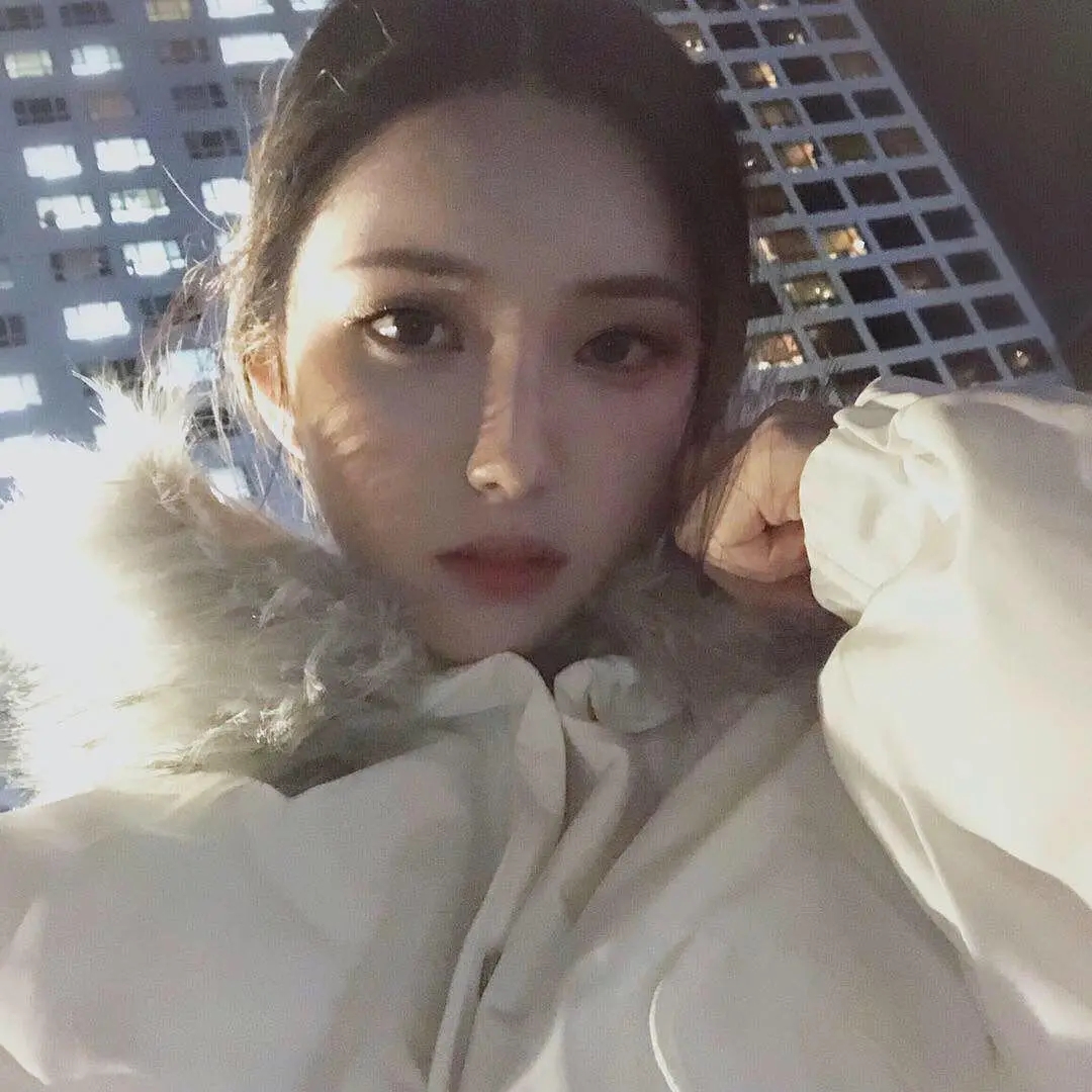 韩国版果条果贷极品美女大尺度掰B私拍（八）