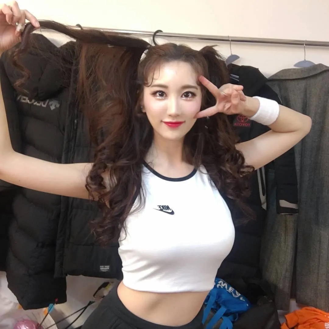 韩国版果条果贷极品美女大尺度掰B私拍流出（六）