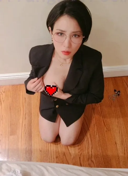 OF有受虐倾向的撸铁健身气质御姐【miho18year】订阅私拍，能拳交能做母狗