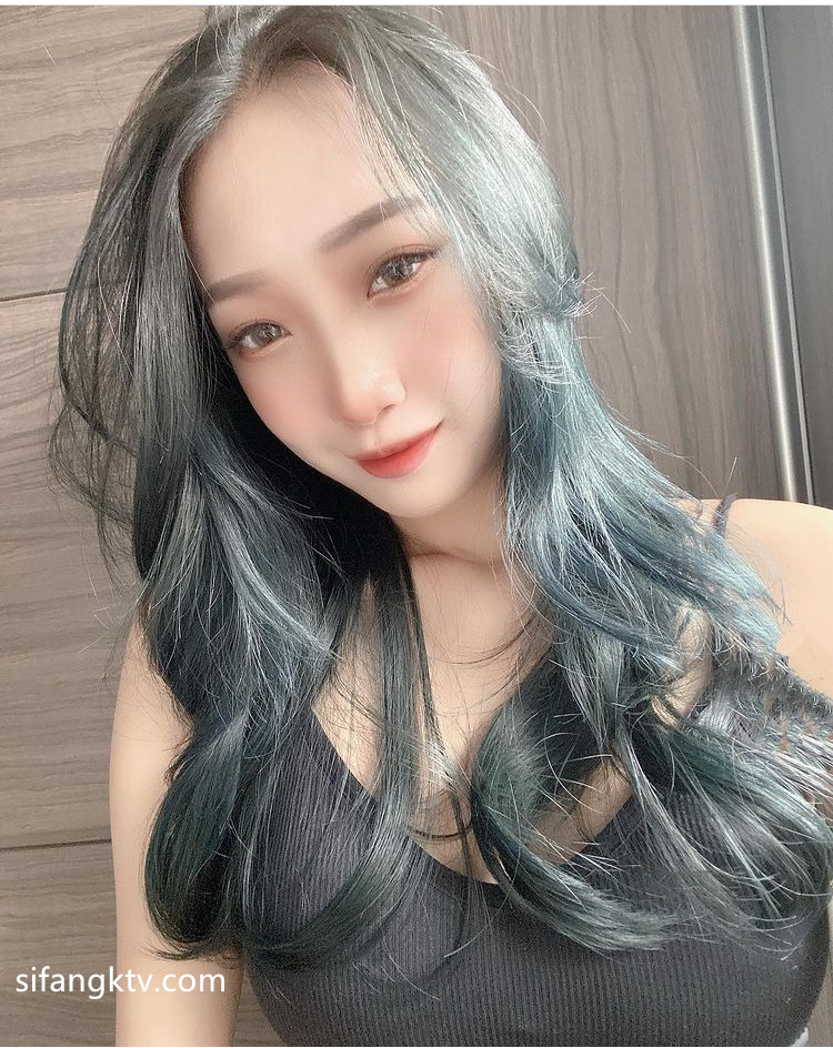 越漂亮越反差越母狗！高颜露脸拜金美女被金主爸爸调教遥控