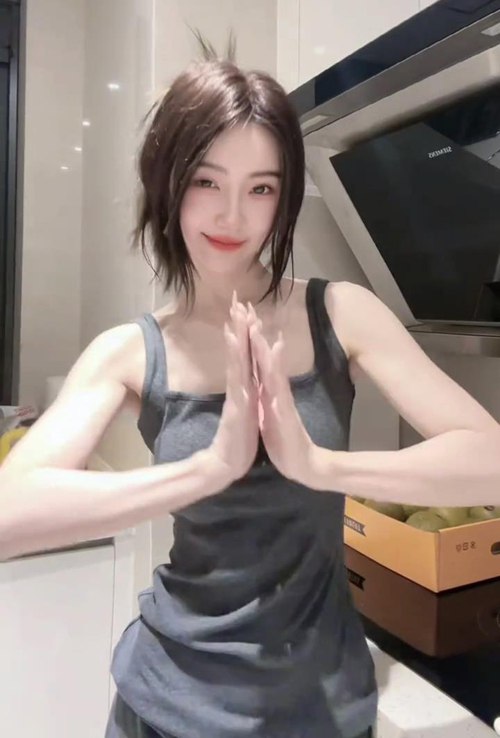 【某某门事件】第254弹 北京性感龙套演员刘淑妤酒店陪睡导演❤️激情床战视频外泄