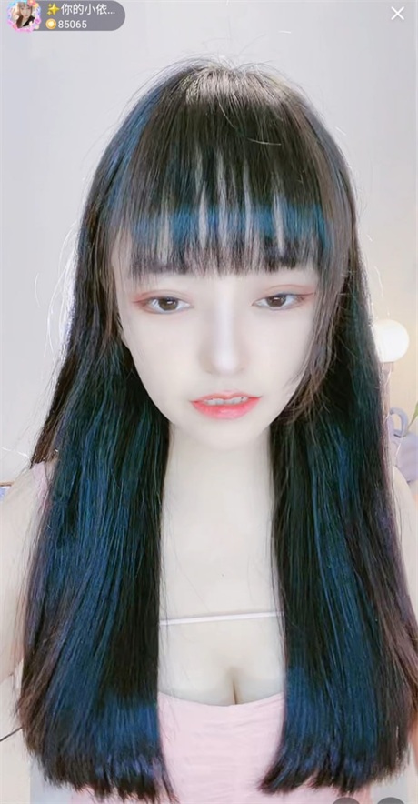 花椒颜值主播【你的小依依】私定拍摄，大胆掰逼，道具自慰，淫语诱惑