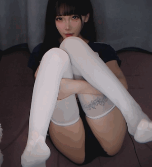 【斗鱼直播】 溪子 大尺度全裸水晶棒自慰福利视频