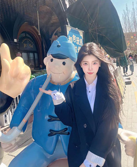 山西大同酒吧小公主❤️姜雯雯❤️被金主2000拿下带走狂操对镜口交疯狂后入