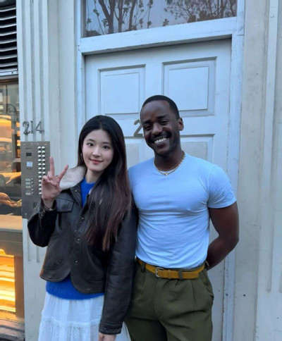 极品媚黑母狗张茜媛啪啪视频流出❤️被黑爹按在床上无套一插到底！