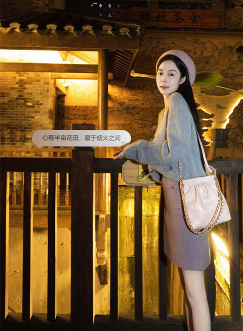 广西D奶人妻女教师陈晓琳全裸口交后回家狂榨绿帽老公❤️猛捏巨乳爽到高潮尖叫喷水！