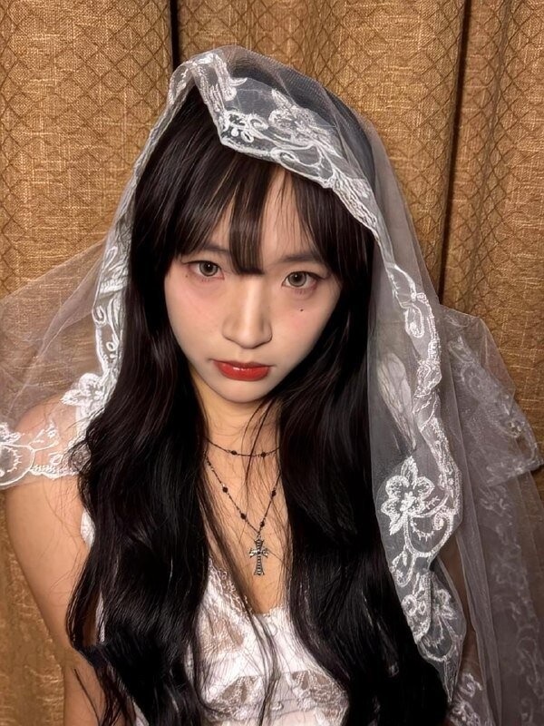 阿黑颜白嫩小母狗大方造爱吃鸡颜射，颜值一般主打开放听话(19V)