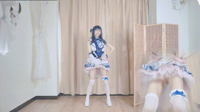 极品反差美少女【埋导演】最新作品，COSER水团上裸舞自慰足交3P口交