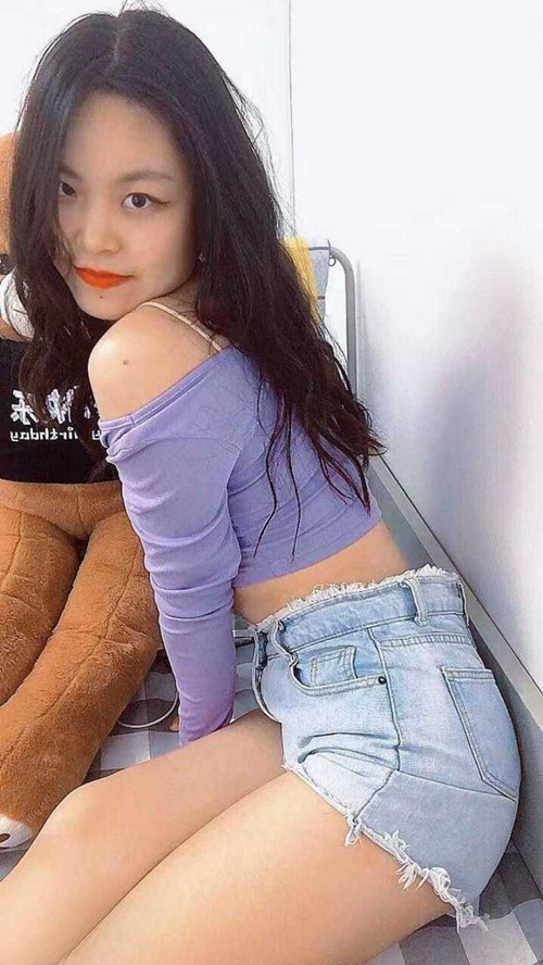 宁夏职业学院反差学妹曹林子从勤工俭学沦为卖逼骚鸡❤️在金主调教下彻底沉沦性欲！