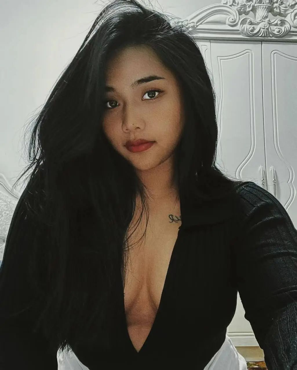 【抖音健身肥臀】Doris 万粉黑肤健身博主露脸道具啪啪后入【17V】【106M】