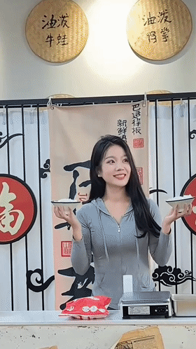 ❤️❤️抖音饭店老板娘人妻【釜悦轩砂锅羊肉串主理人】揉捏超大巨乳豪乳＋骚穴摩擦桌角自慰无水印【6V】